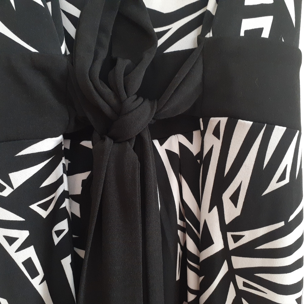 Dress - Picture 4 of 5